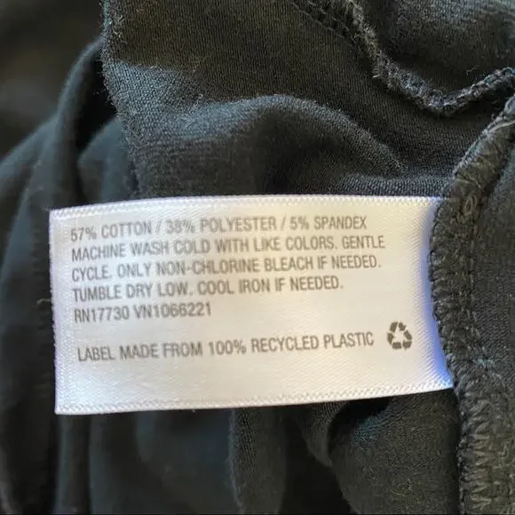 Isabel Maternity Short Sleeve Shirred Dress - Picture 5 of 8